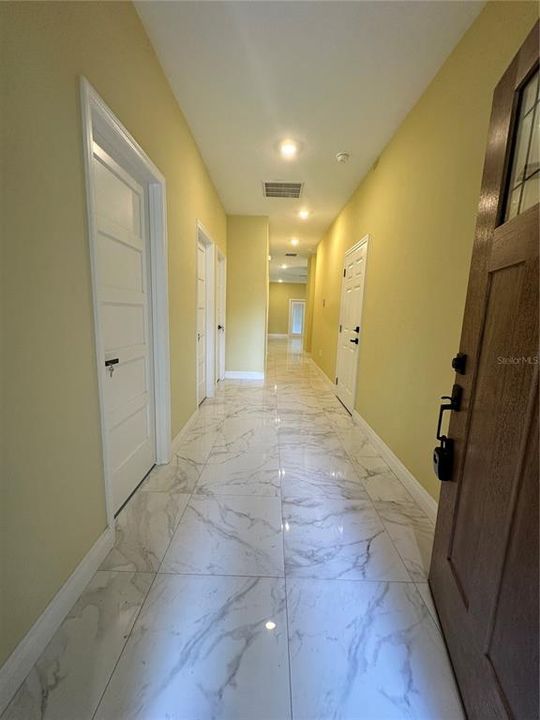 待售: $334,999 (4 贝兹, 2 浴室, 1904 平方英尺)