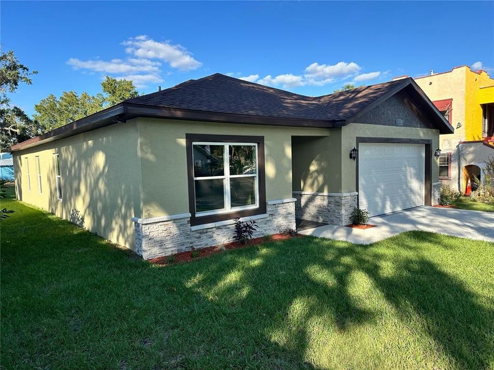 待售: $334,999 (4 贝兹, 2 浴室, 1904 平方英尺)