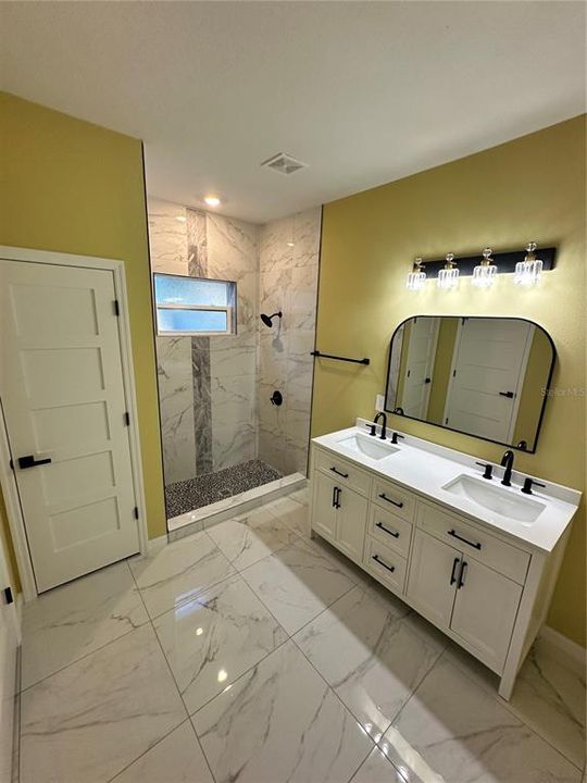 待售: $334,999 (4 贝兹, 2 浴室, 1904 平方英尺)