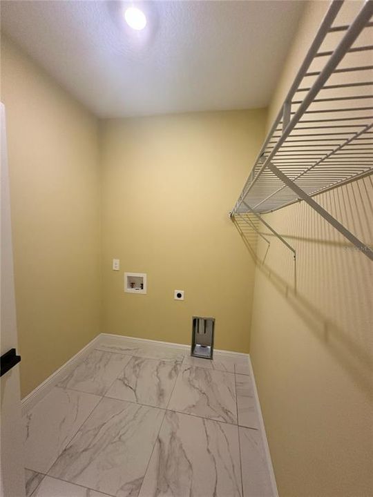 待售: $334,999 (4 贝兹, 2 浴室, 1904 平方英尺)