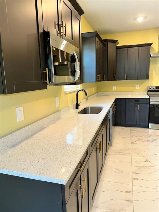 待售: $334,999 (4 贝兹, 2 浴室, 1904 平方英尺)