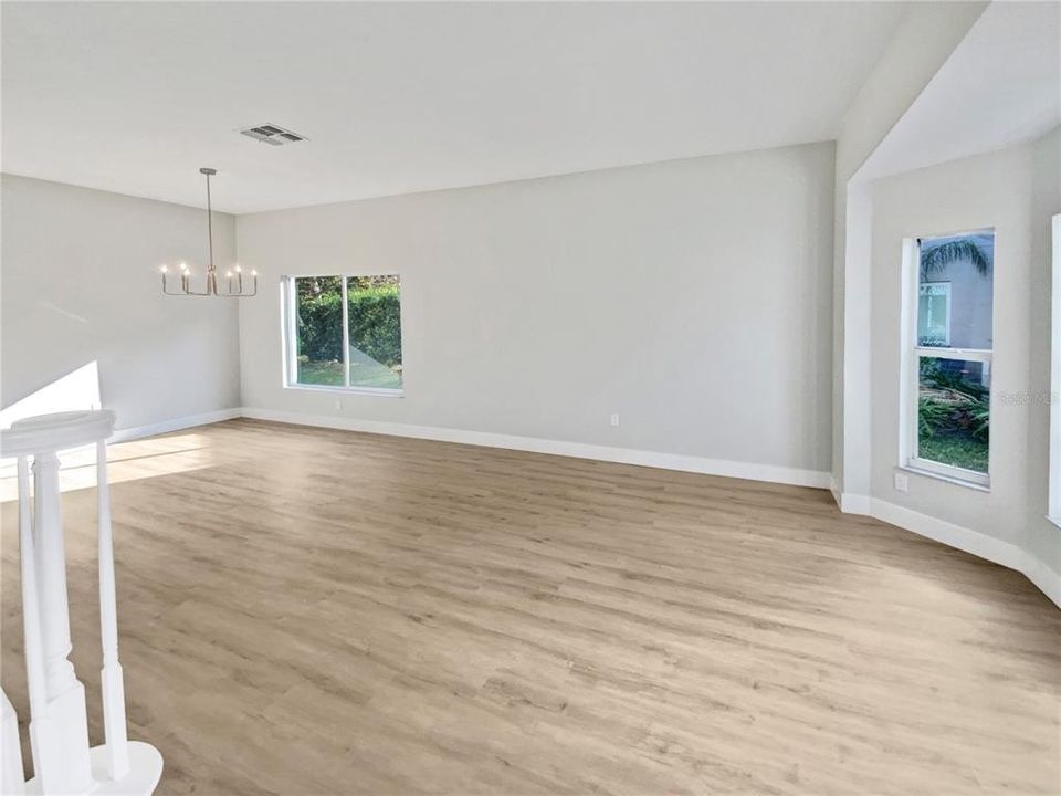 Active With Contract: $690,000 (6 beds, 3 baths, 3064 Square Feet)