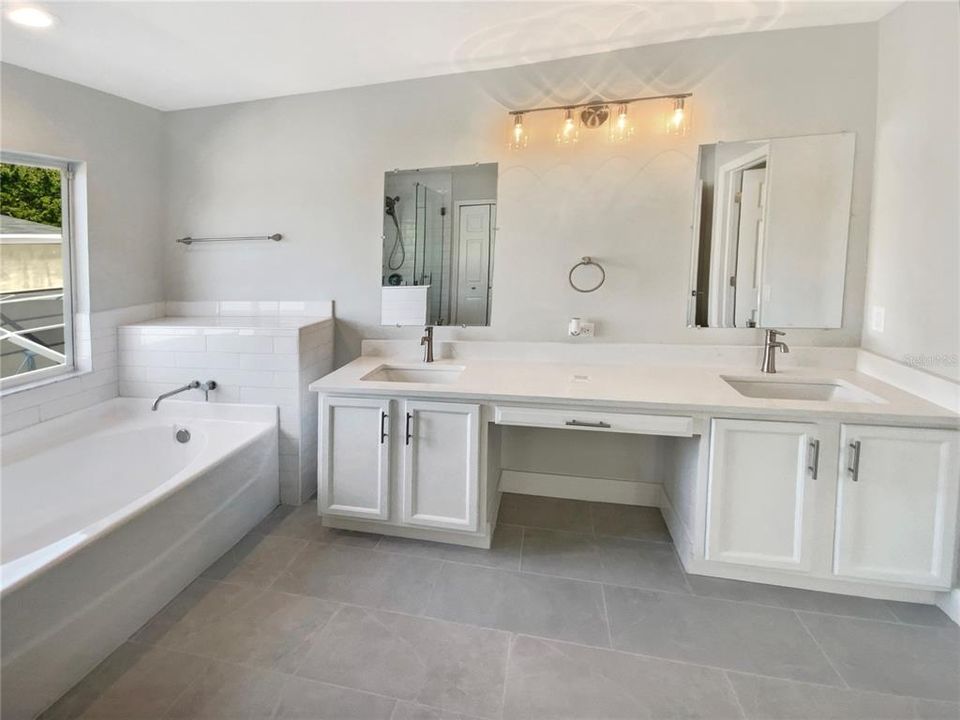 Active With Contract: $690,000 (6 beds, 3 baths, 3064 Square Feet)