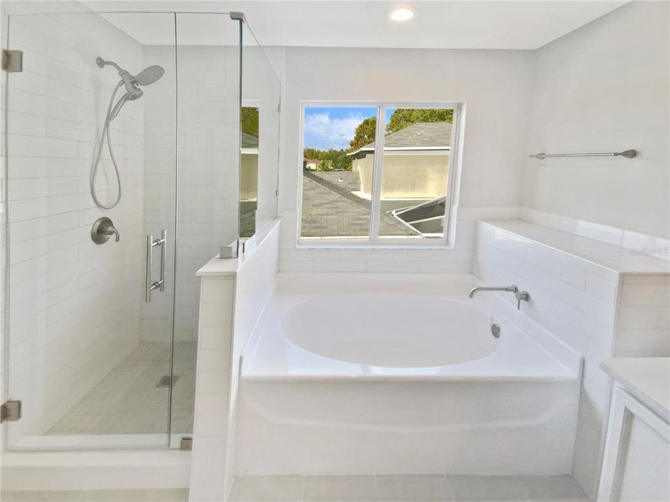 Active With Contract: $690,000 (6 beds, 3 baths, 3064 Square Feet)