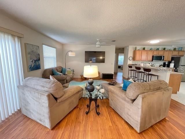 В аренду: $2,300 (2 спален, 2 ванн, 1156 Квадратных фут)