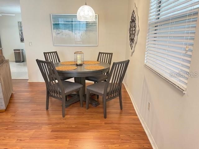 В аренду: $2,300 (2 спален, 2 ванн, 1156 Квадратных фут)