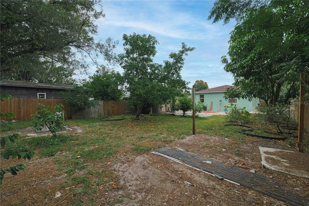 Active With Contract: $280,000 (3 beds, 2 baths, 1200 Square Feet)