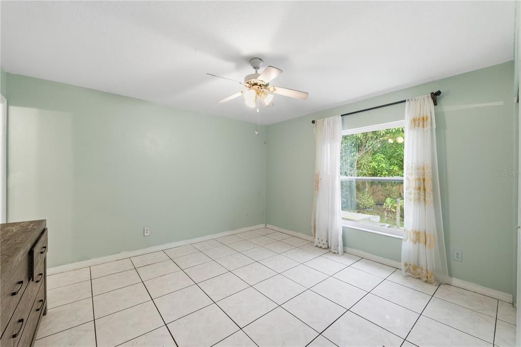 Active With Contract: $280,000 (3 beds, 2 baths, 1200 Square Feet)