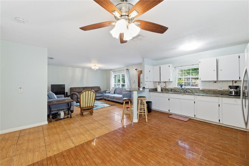 Active With Contract: $280,000 (3 beds, 2 baths, 1200 Square Feet)