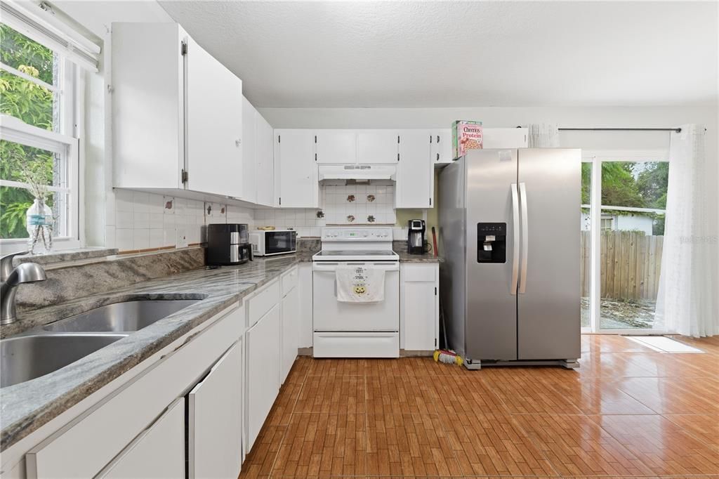 Active With Contract: $280,000 (3 beds, 2 baths, 1200 Square Feet)