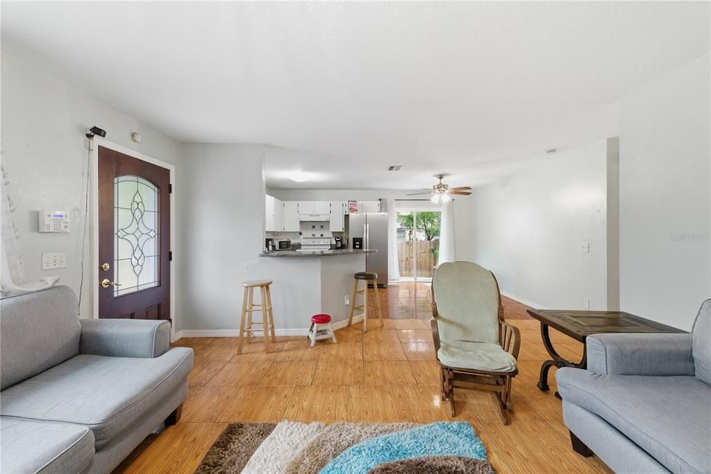 Active With Contract: $280,000 (3 beds, 2 baths, 1200 Square Feet)