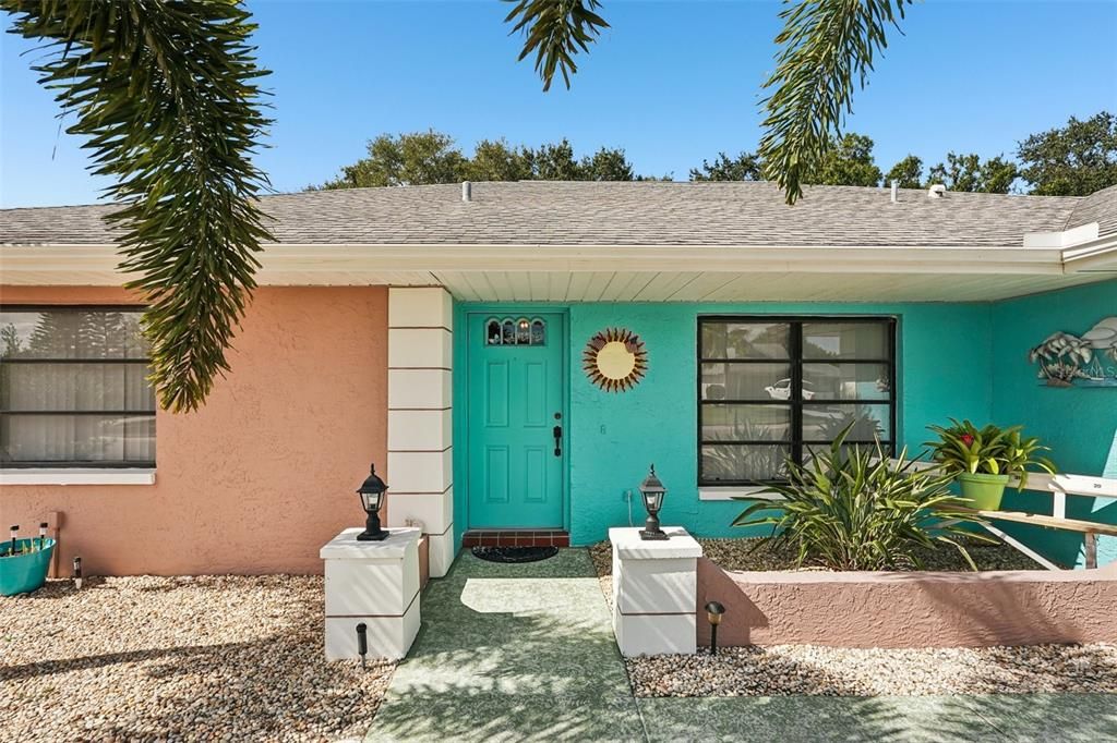 For Sale: $274,900 (2 beds, 2 baths, 1589 Square Feet)