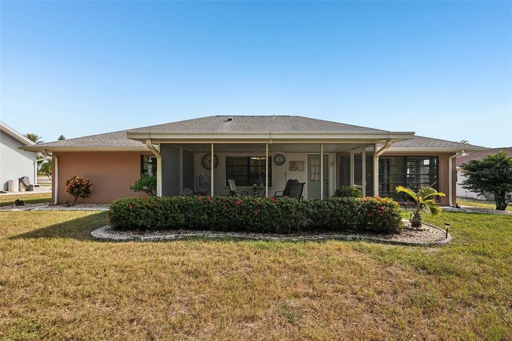 For Sale: $274,900 (2 beds, 2 baths, 1589 Square Feet)