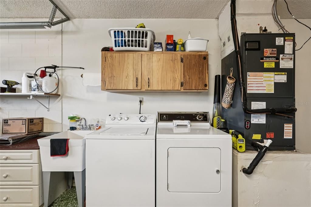 For Sale: $274,900 (2 beds, 2 baths, 1589 Square Feet)