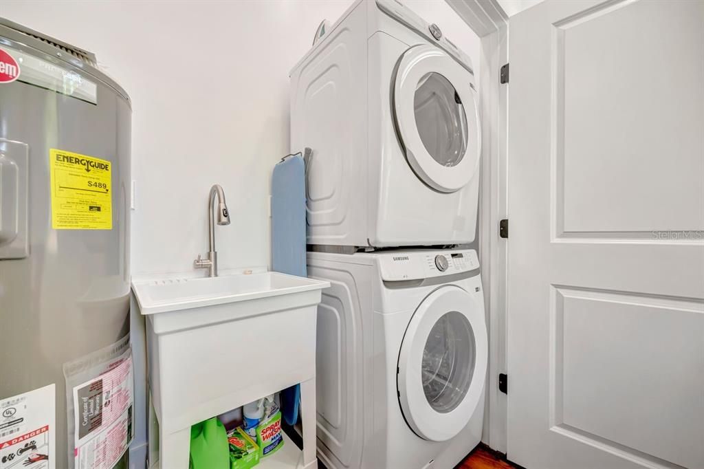 For Sale: $645,900 (4 beds, 3 baths, 2144 Square Feet)