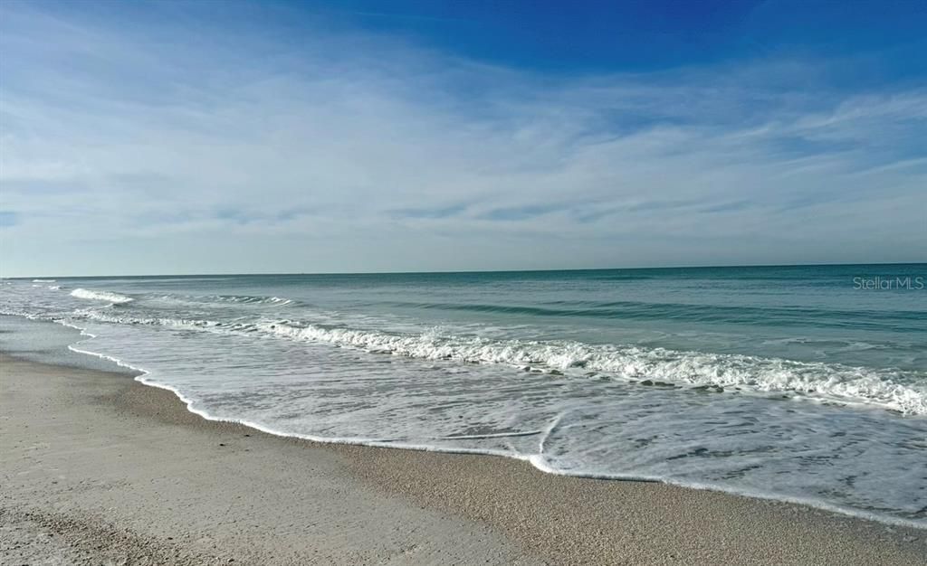 На продажу: $4,900,000 (0.58 acres)