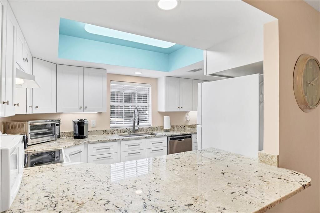 На продажу: $199,900 (2 спален, 2 ванн, 1056 Квадратных фут)