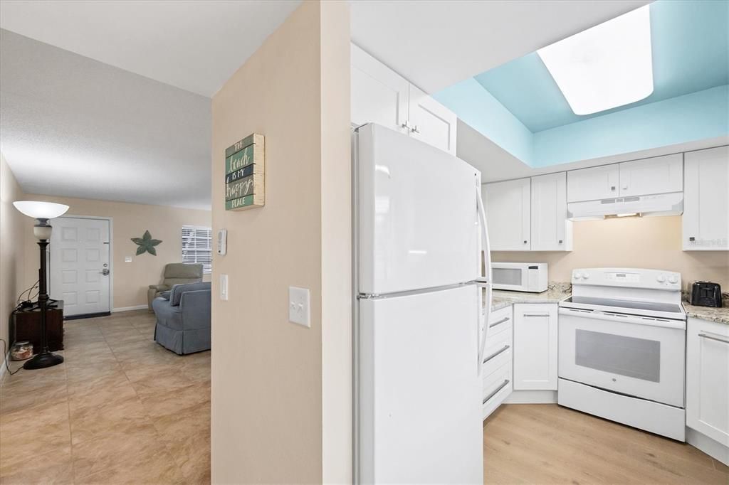 На продажу: $199,900 (2 спален, 2 ванн, 1056 Квадратных фут)