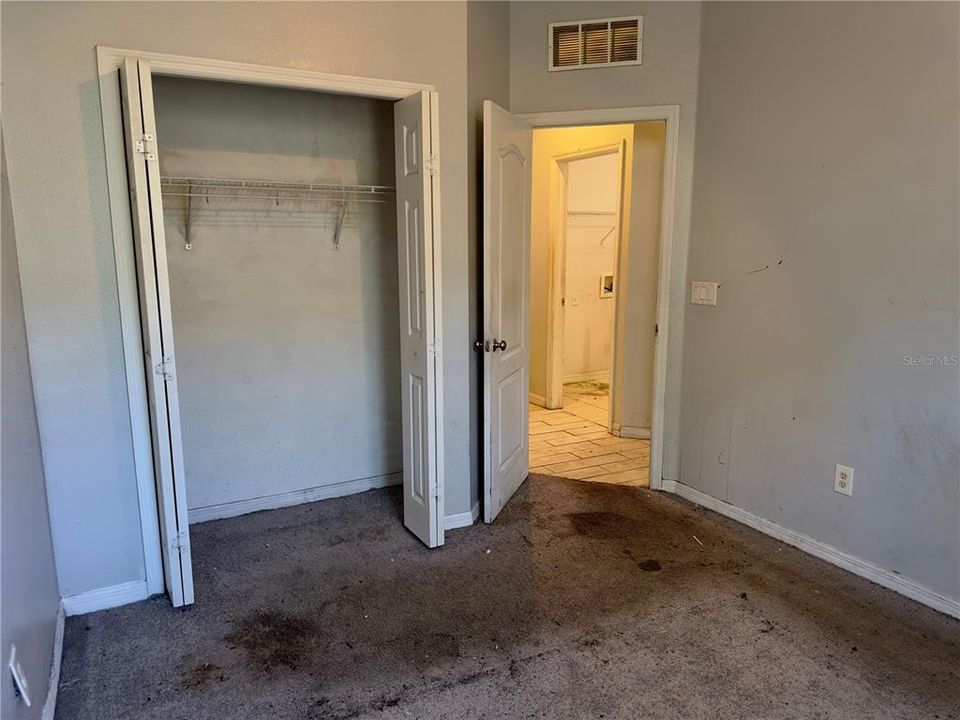 En Venta: $329,999 (4 camas, 2 baños, 2080 Pies cuadrados)