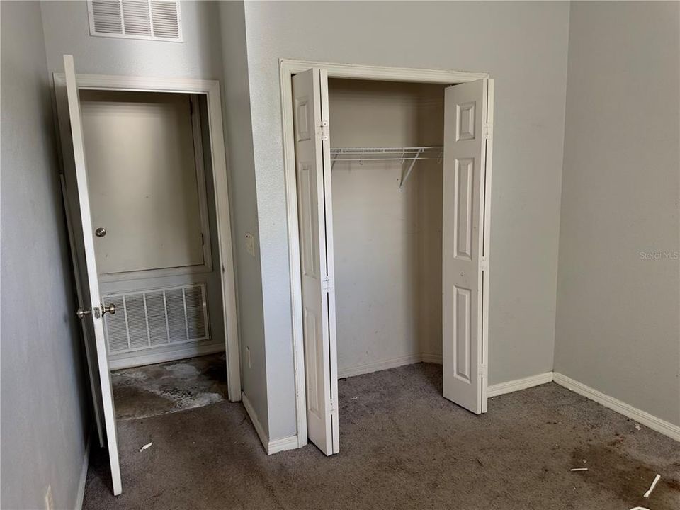 En Venta: $329,999 (4 camas, 2 baños, 2080 Pies cuadrados)