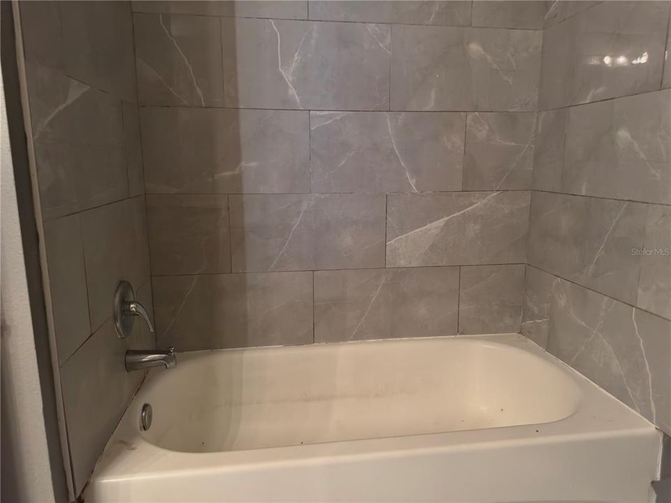 En Venta: $329,999 (4 camas, 2 baños, 2080 Pies cuadrados)