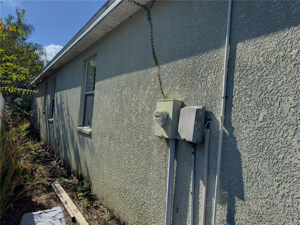 En Venta: $329,999 (4 camas, 2 baños, 2080 Pies cuadrados)