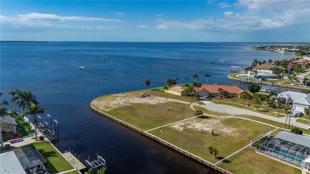 For Sale: $475,000 (0.32 acres)