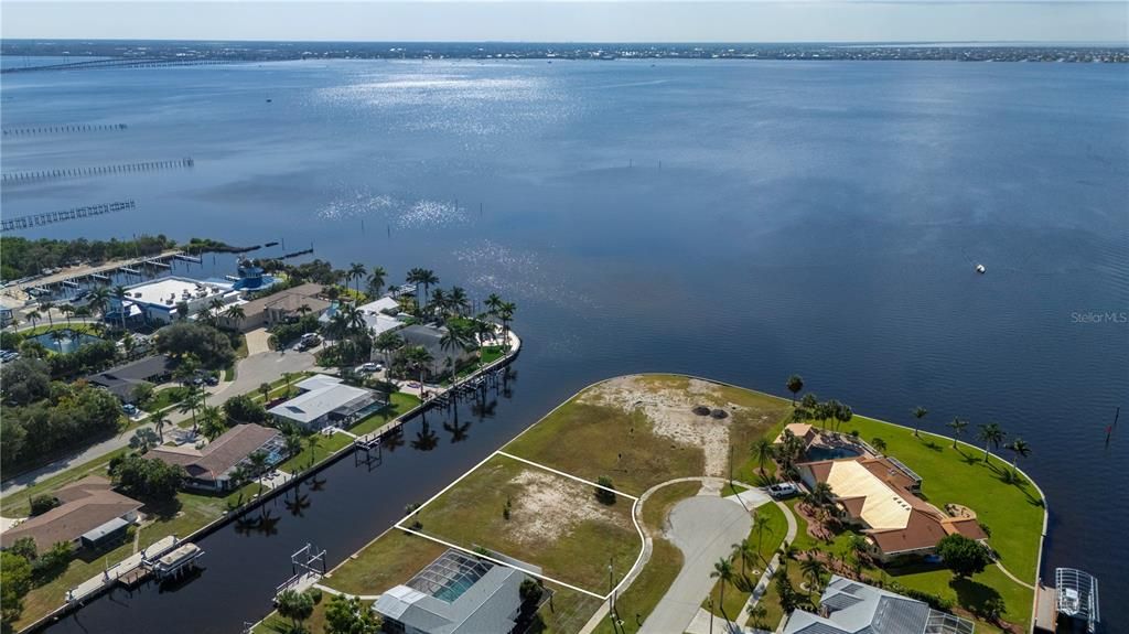 For Sale: $475,000 (0.32 acres)