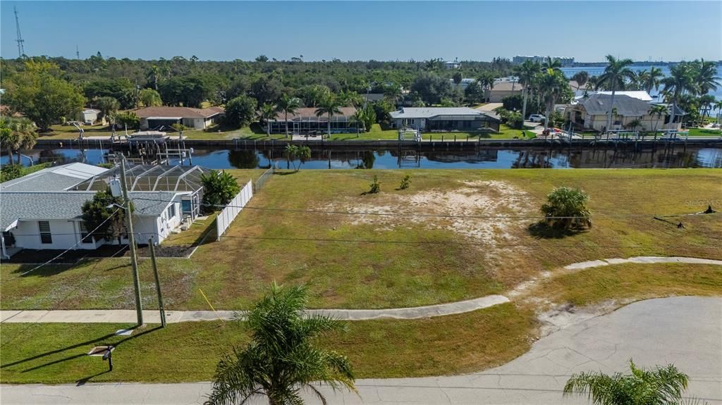 For Sale: $475,000 (0.32 acres)