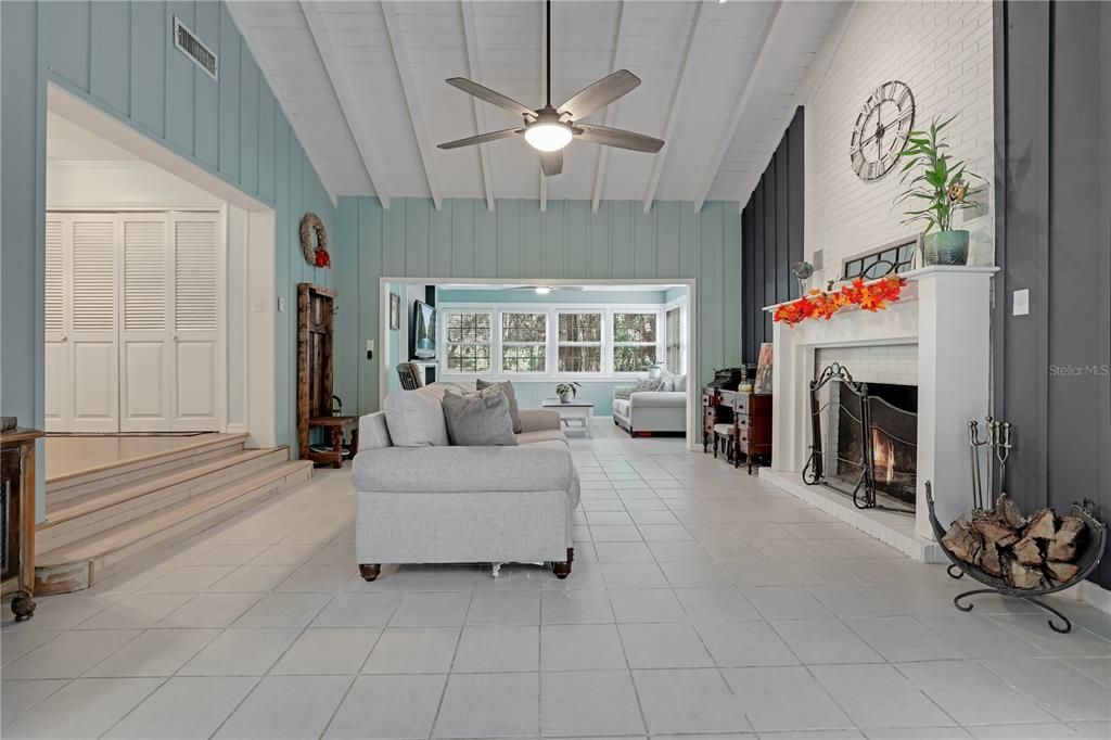 For Sale: $475,000 (3 beds, 2 baths, 2147 Square Feet)