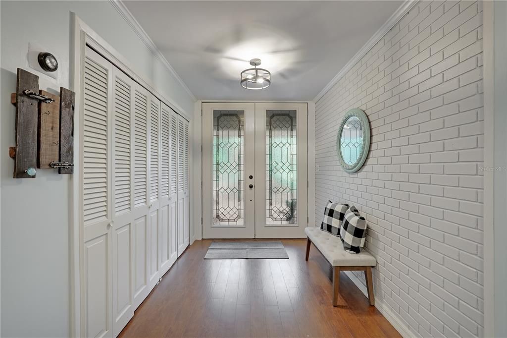 For Sale: $475,000 (3 beds, 2 baths, 2147 Square Feet)