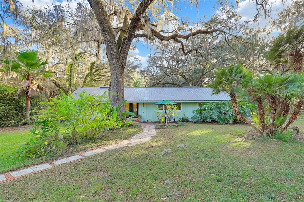 For Sale: $475,000 (3 beds, 2 baths, 2147 Square Feet)