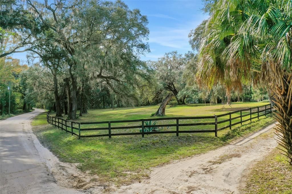 For Sale: $475,000 (3 beds, 2 baths, 2147 Square Feet)