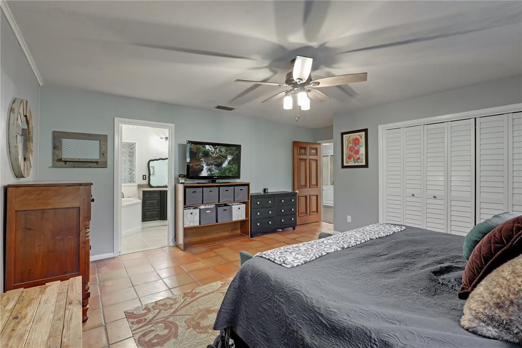 For Sale: $475,000 (3 beds, 2 baths, 2147 Square Feet)