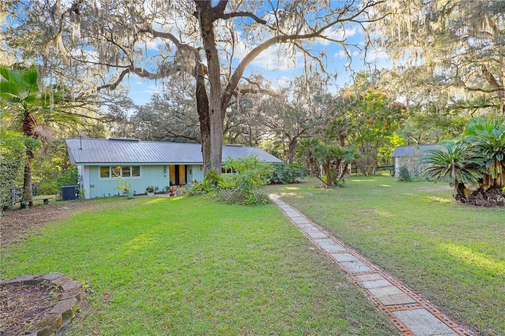 For Sale: $475,000 (3 beds, 2 baths, 2147 Square Feet)