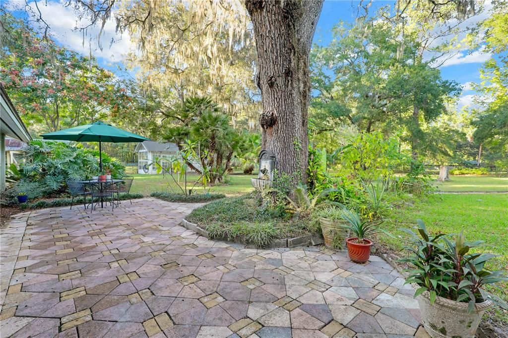 For Sale: $475,000 (3 beds, 2 baths, 2147 Square Feet)