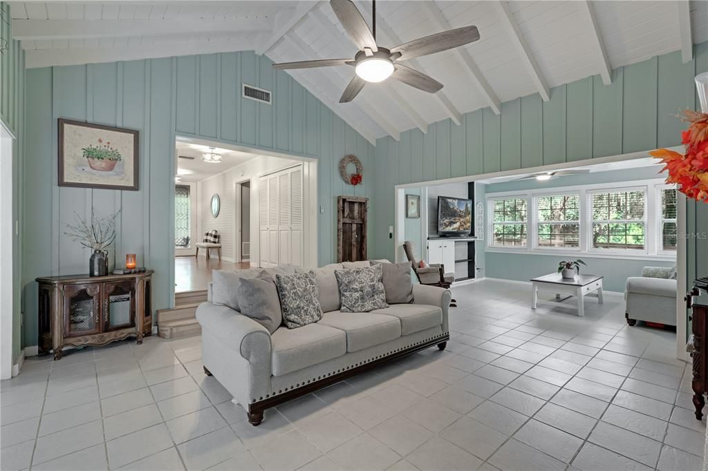 For Sale: $475,000 (3 beds, 2 baths, 2147 Square Feet)