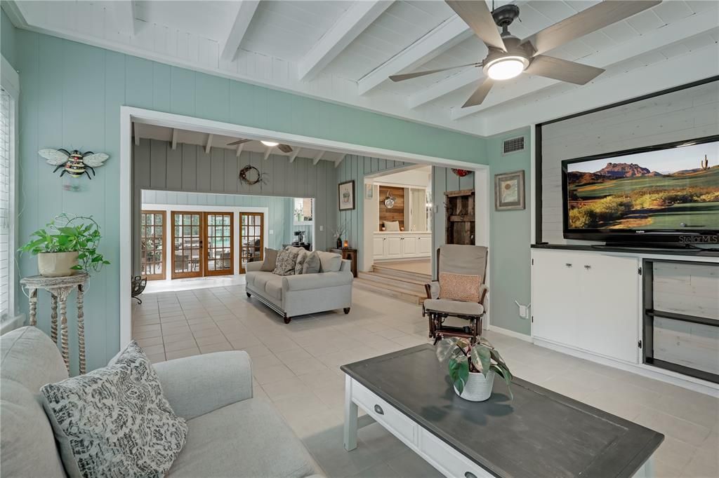 For Sale: $475,000 (3 beds, 2 baths, 2147 Square Feet)