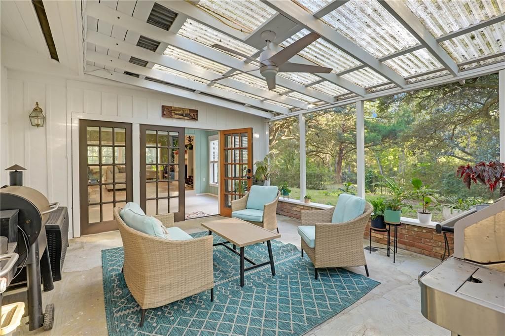 For Sale: $475,000 (3 beds, 2 baths, 2147 Square Feet)