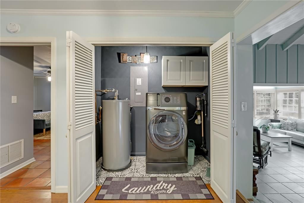 For Sale: $475,000 (3 beds, 2 baths, 2147 Square Feet)