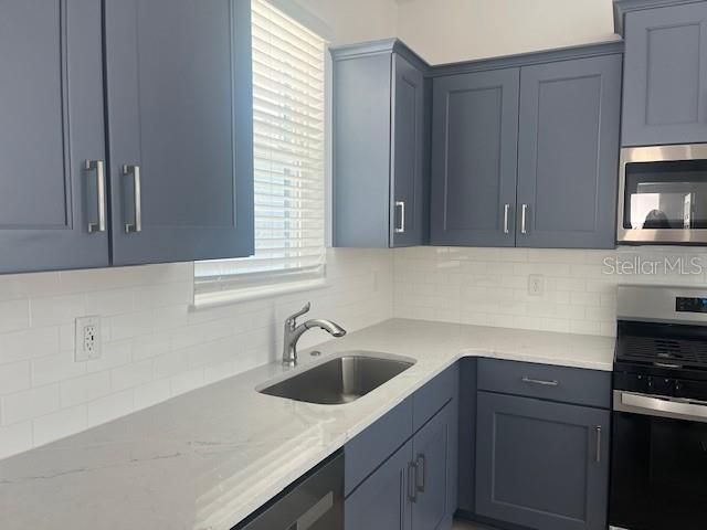 For Rent: $1,800 (2 beds, 2 baths, 1467 Square Feet)