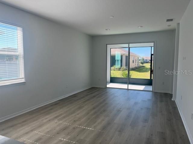 For Rent: $1,800 (2 beds, 2 baths, 1467 Square Feet)