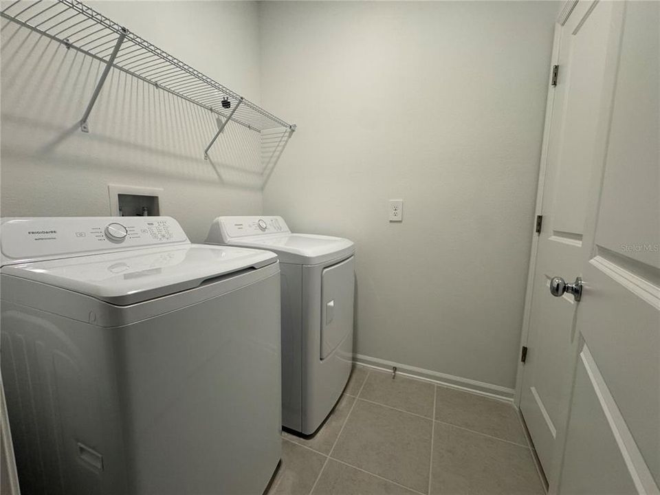 出租: $1,900 (3 贝兹, 2 浴室, 1787 平方英尺)