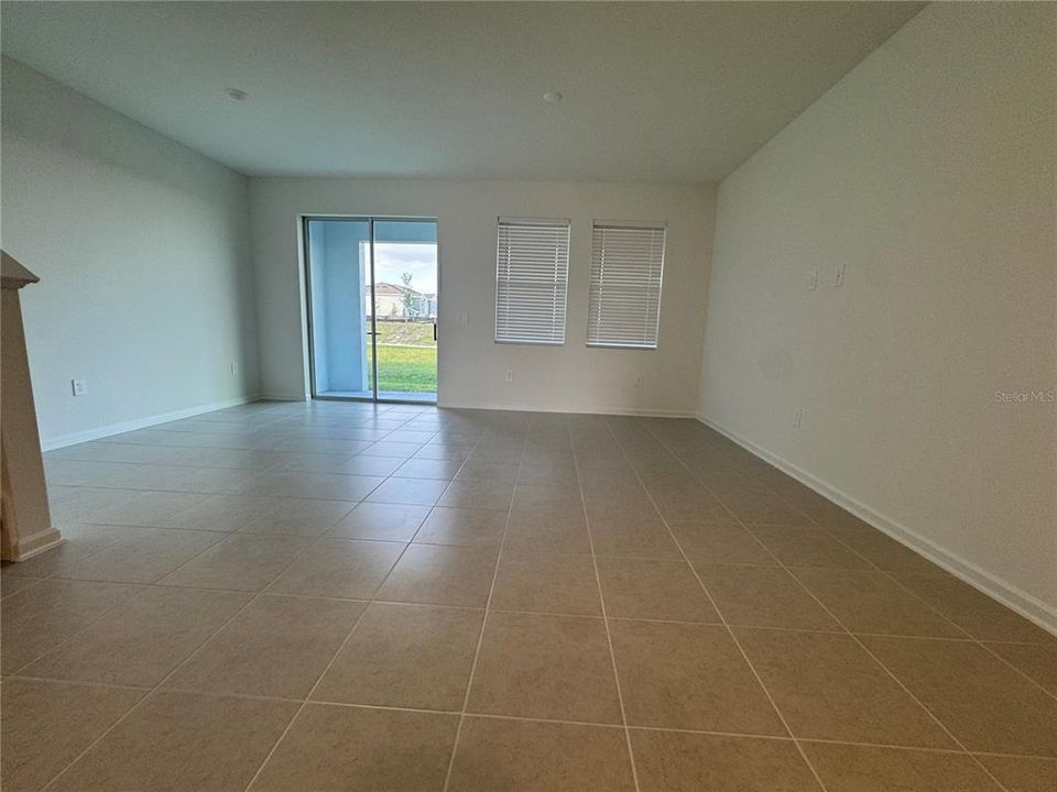 出租: $1,900 (3 贝兹, 2 浴室, 1787 平方英尺)