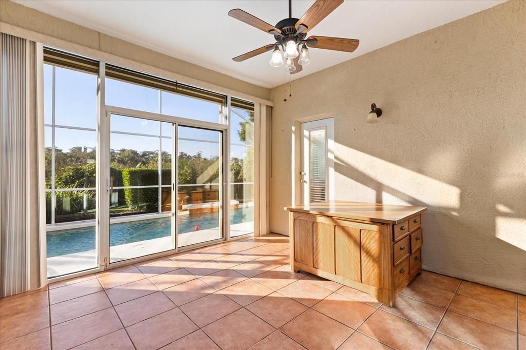 待售: $450,000 (3 贝兹, 2 浴室, 2000 平方英尺)