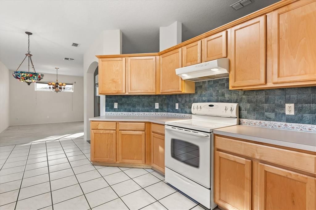 待售: $450,000 (3 贝兹, 2 浴室, 2000 平方英尺)