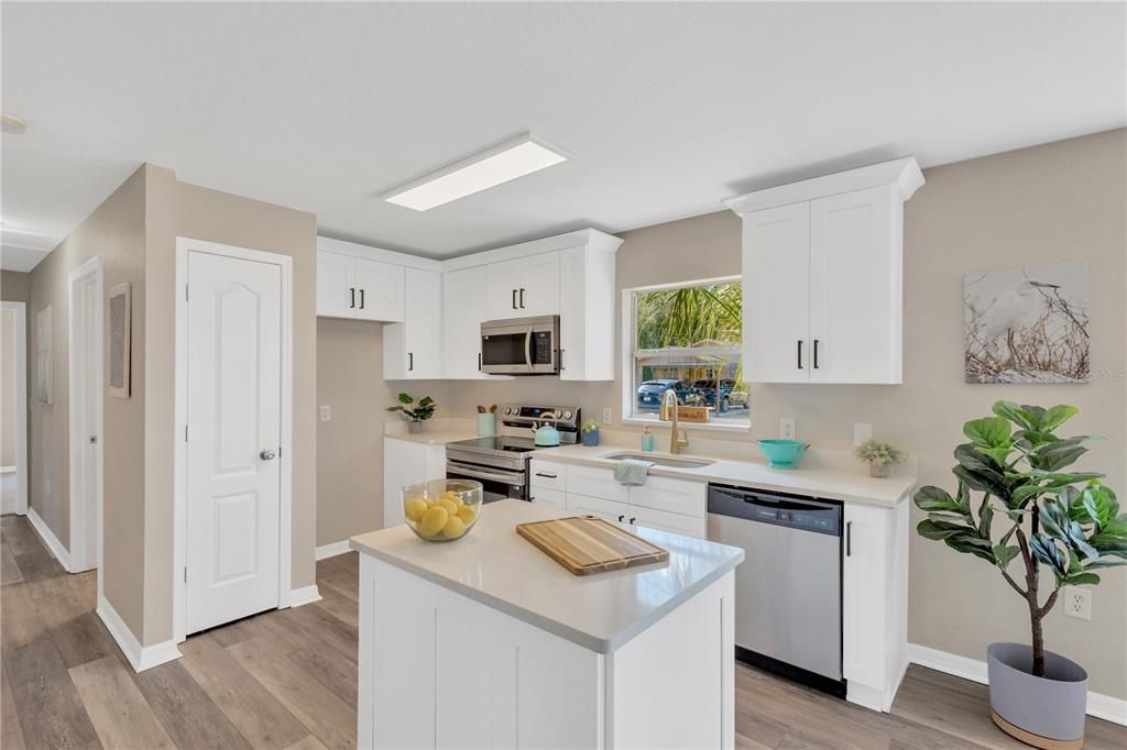 Activo con contrato: $274,900 (3 camas, 2 baños, 1205 Pies cuadrados)