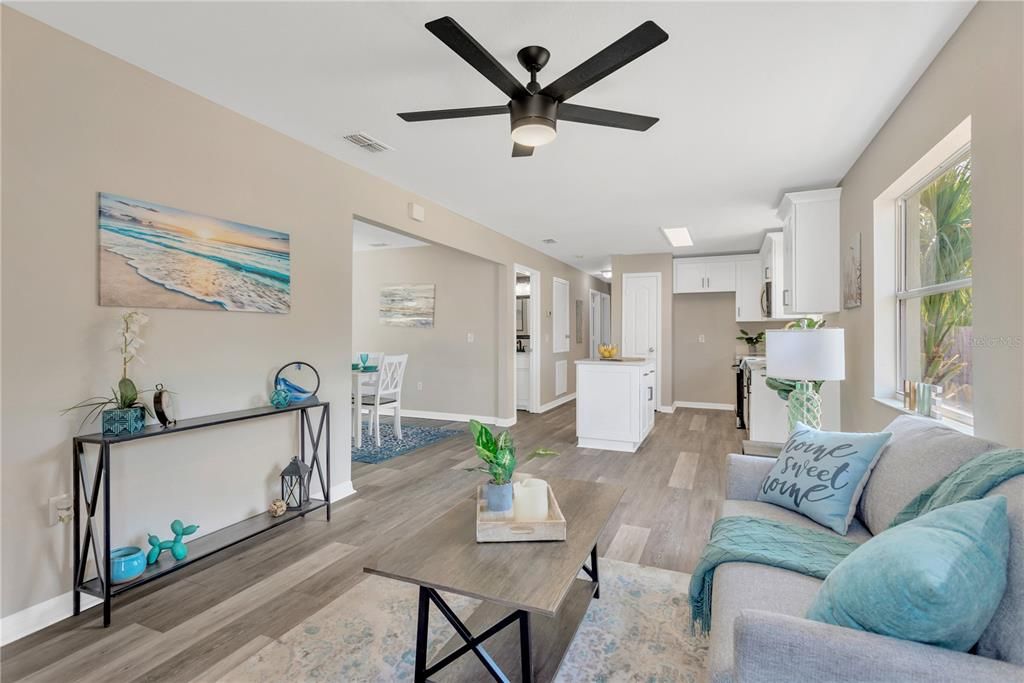 Activo con contrato: $274,900 (3 camas, 2 baños, 1205 Pies cuadrados)