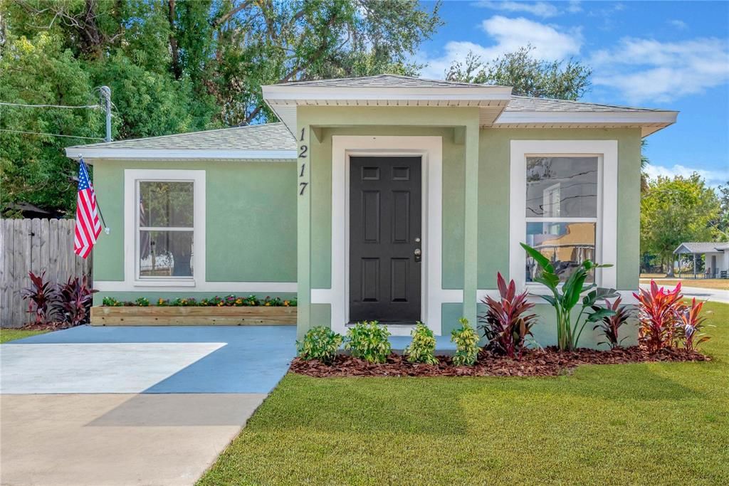 Activo con contrato: $274,900 (3 camas, 2 baños, 1205 Pies cuadrados)