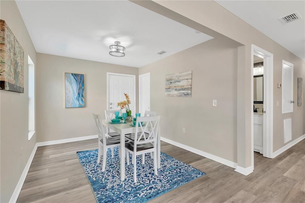 Activo con contrato: $274,900 (3 camas, 2 baños, 1205 Pies cuadrados)